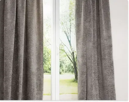 Foto von grauen Thermovorhngen als praktische Fensterdeko