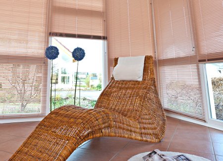 Elegante Jalousien aus Holz oder Aluminium von Raumtextilienshop Elegante Jalousien aus Holz oder Aluminium von Raumtextilienshop