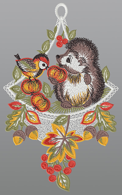 ArtikelbildFensterbild aus Plauener Spitze® - Igel mit Vögelchen #1W mehrfarbig