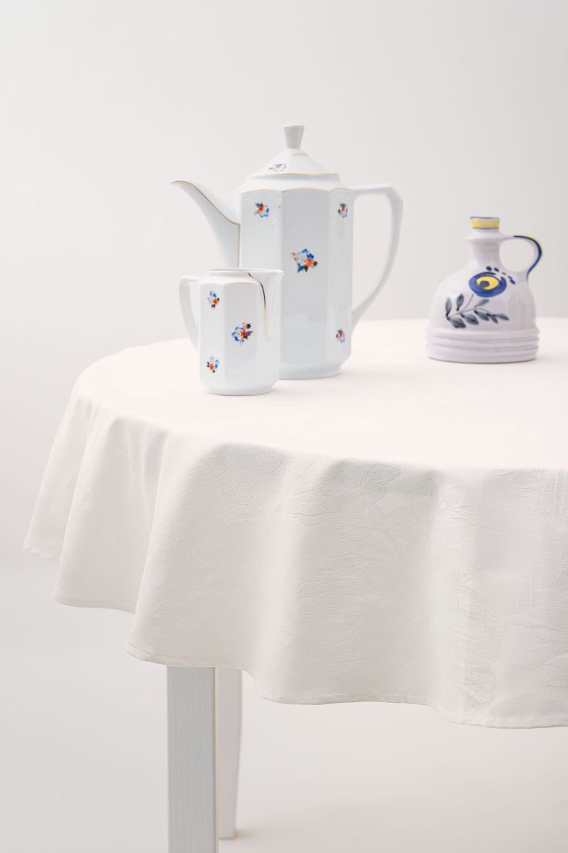 Ovale Damasttischdecke Lysel  Floralia