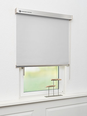 Verdunkelungsrollo Semplice Dark 86.03 Fensteransicht