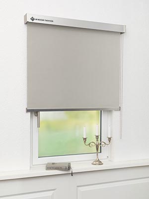 Verdunkelungsrollo Scerzo Dark 27.23 Fensteransicht