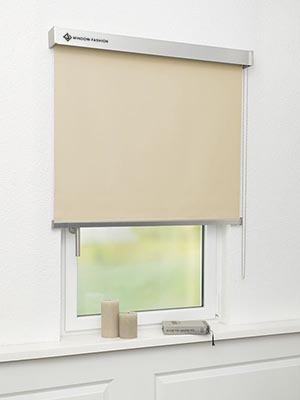Verdunkelungsrollo Specchio Dark 29.03 Fensteransicht