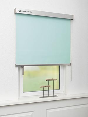 Verdunkelungsrollo Specchio Dark 29.10 Fensteransicht