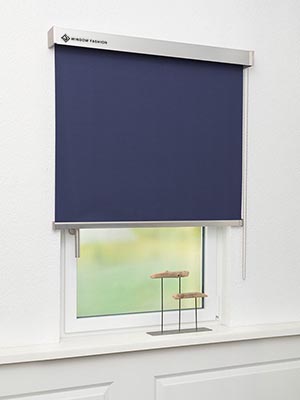 Verdunkelungsrollo Specchio Dark 29.11 Fensteransicht