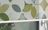 Rollos mit floralen Motiven